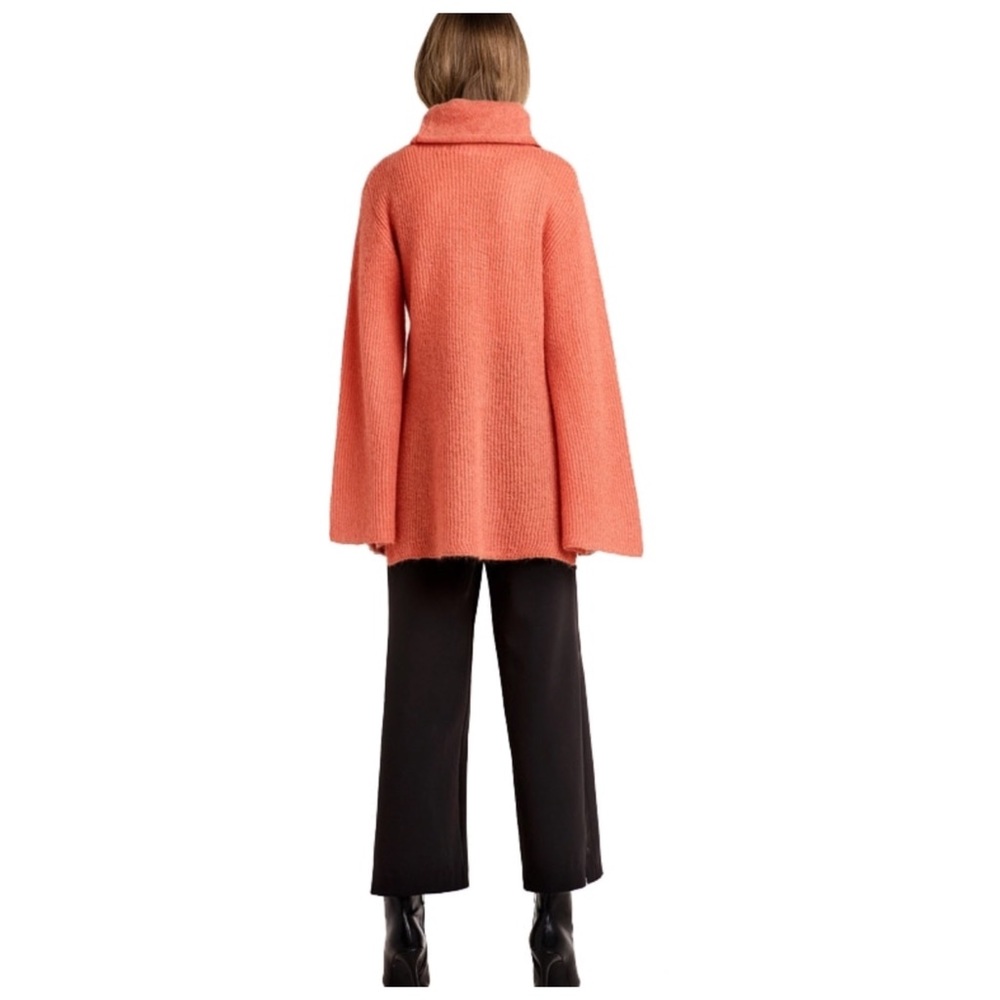 ‼️LAST CALL PRICE FIRM Bell Sleeve Sweater - Picture 2 of 4